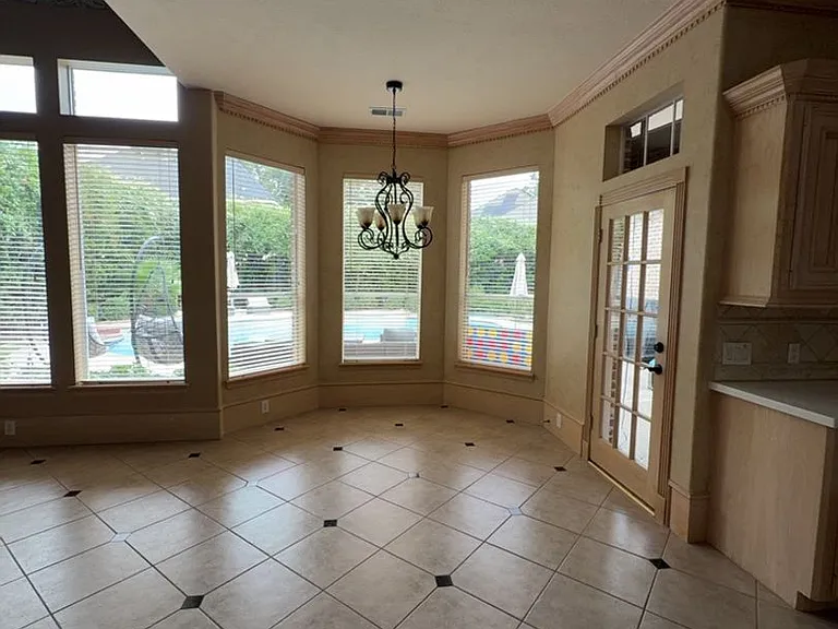 16410 Emilia Ct — Photo 25