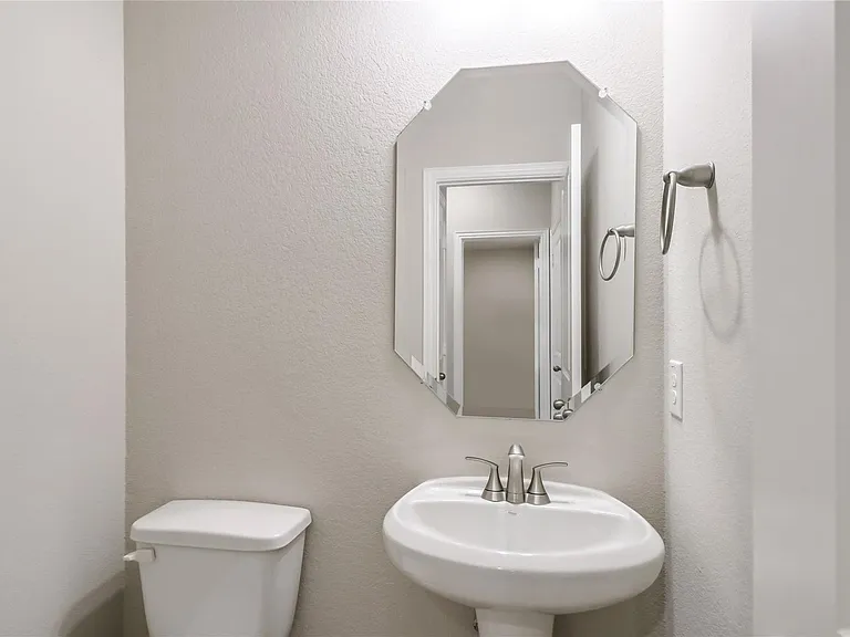 6717 Glimfeather Dr — Photo 20