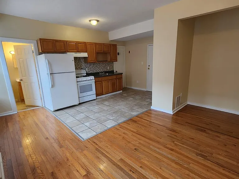 68 Sylvan Ave #6A — Photo 1