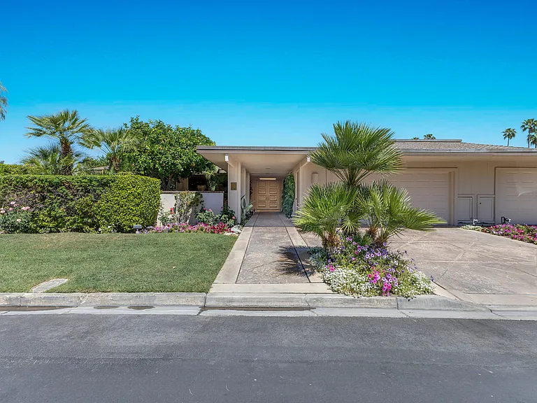 24 Columbia Dr — Photo 14