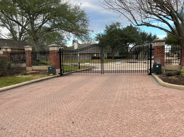 14019 Shannon Marie Ln, Houston, TX 77077