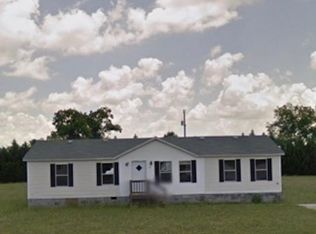 72 River Chase Dr, Hawkinsville, GA 31036