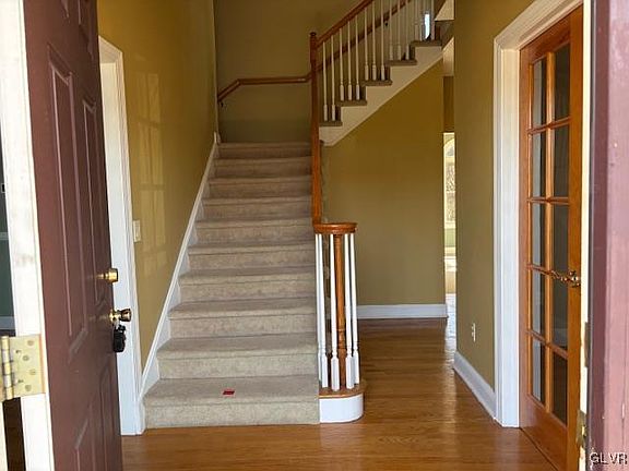 4th image of 3110 Peacock Dr