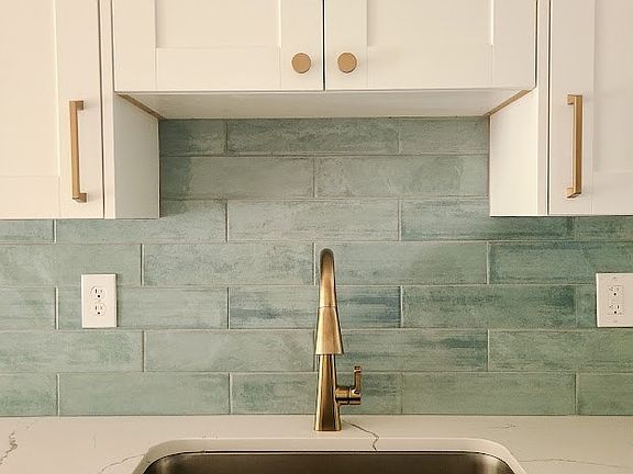 Beautiful tile work backsplash