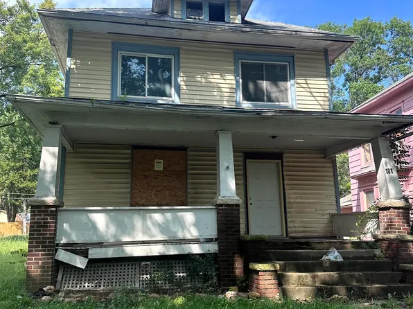 1819 SW Lincoln St, Topeka, KS 66604