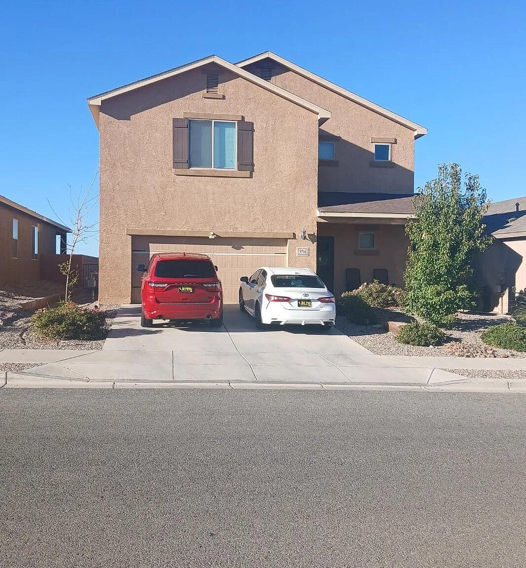 4 bed, 2.5 bath, 2218 sqft, $2,600 — Photo 1
