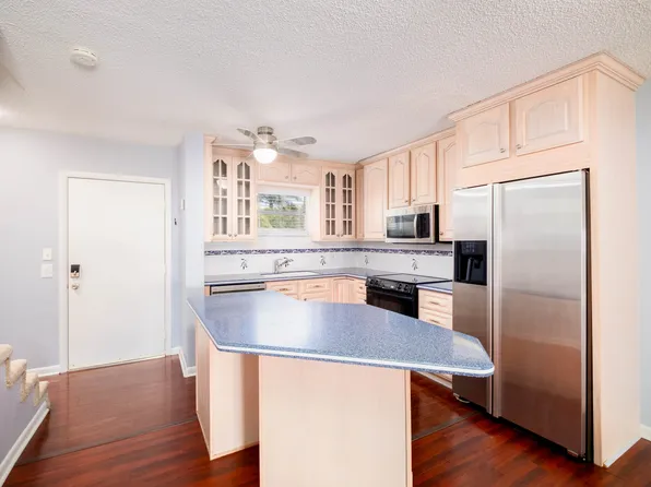 92550 Overseas Hwy APT 202, Tavernier, FL 33070