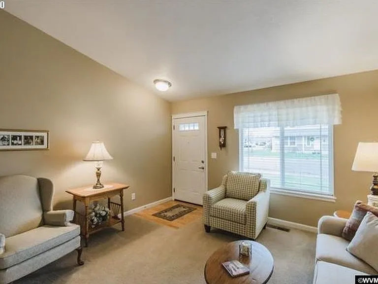 1096 Fuji Ln — Photo 9