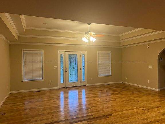 4th image of 177 Robinson Meadows Dr