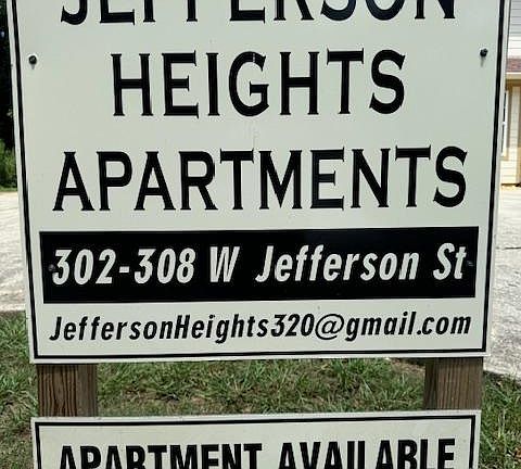 3rd image of 296 W Jefferson St #296