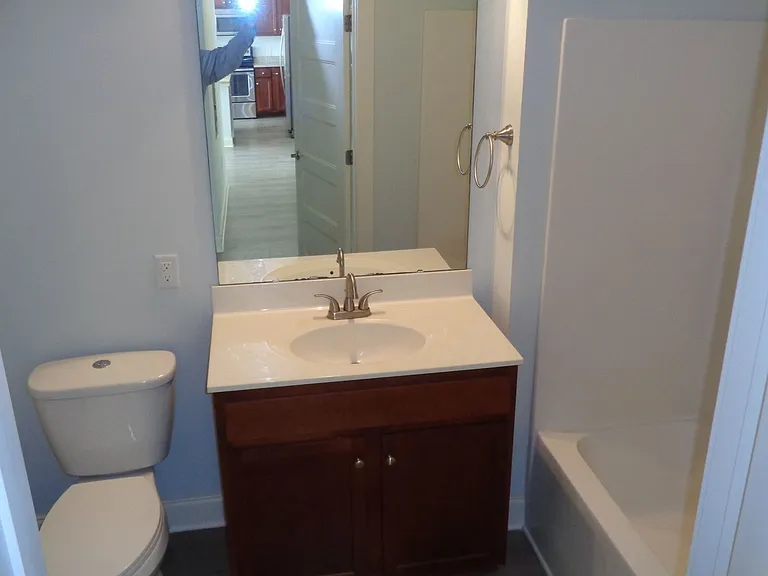 4021 Blackstone Dr #204 — Photo 2