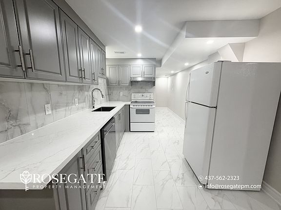 2nd image of 18 Bush Clover Cres #2