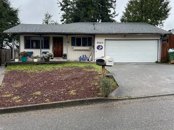 2320 Lombard St, North Bend, OR 97459