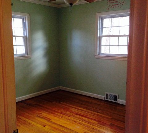 4th image of 716 Windsor Ln
