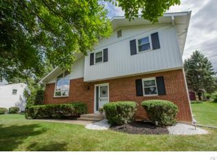 505 Farm View Dr, Easton, PA 18040