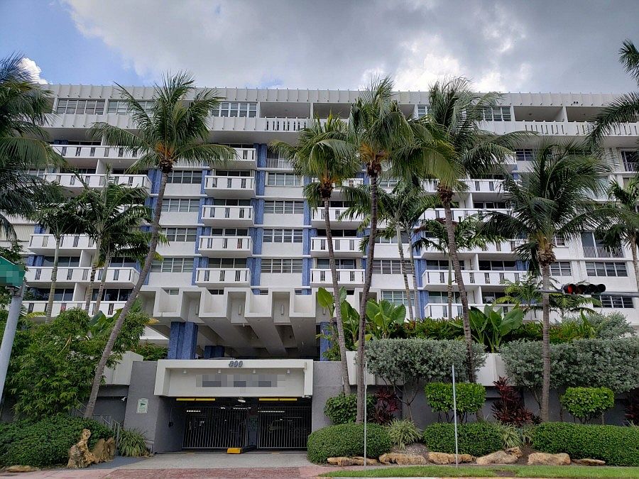 1st image of 800 West Ave APT 642