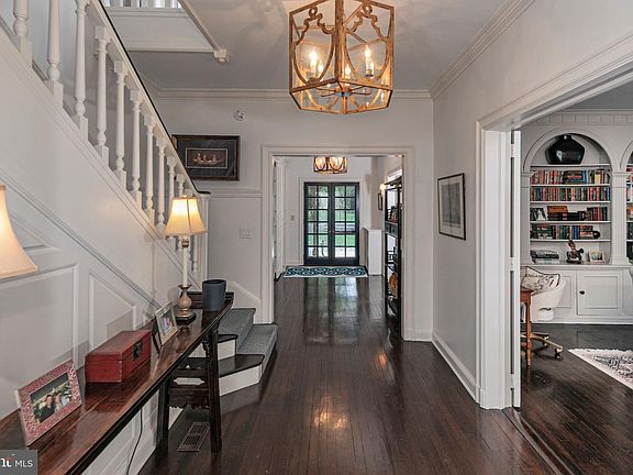 3rd image of 20 Boudinot St