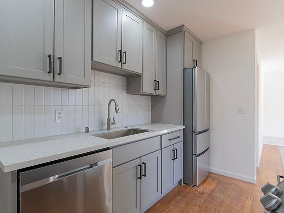 5th image of 26918 Lakewood Way