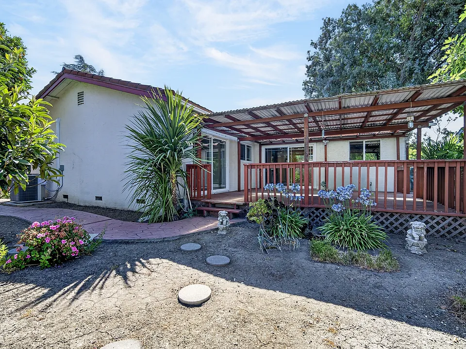 192 S Bernardo Ave