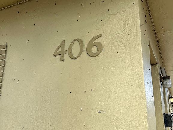 3rd image of 406 NW 7th Ct APT 4