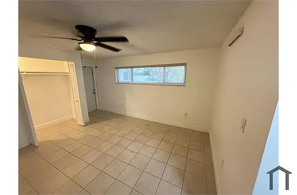 Building Photo - 1801 SW 87th Ave #B