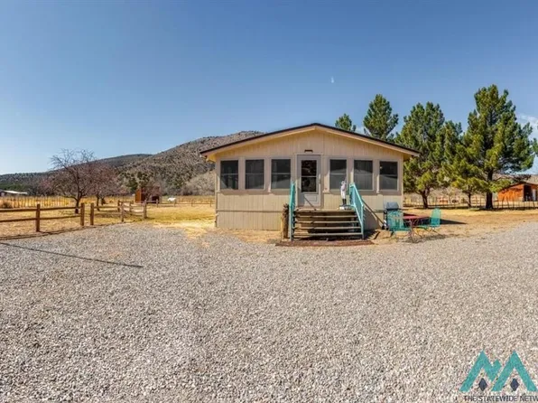 100 Los Chozas Xing, Hondo, NM 88336