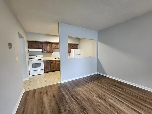104 Lexington Ave Photo 1
