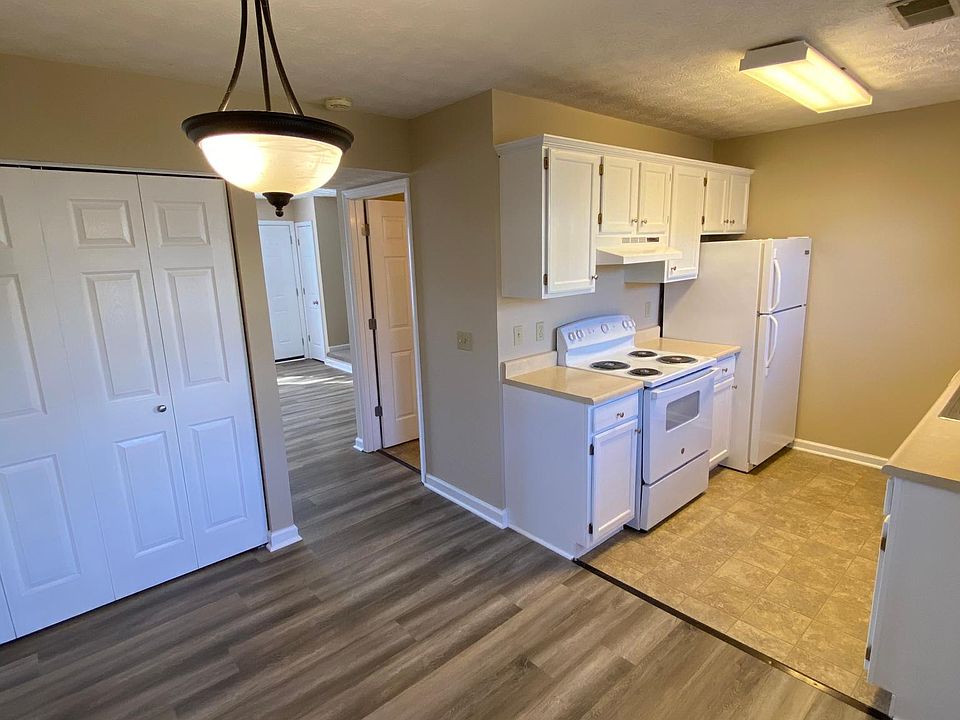 1st image of 309 Remington Ct #2