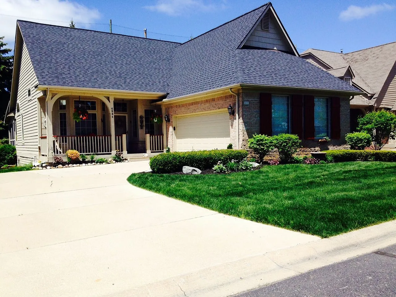 4584 Villa France Dr photo 1