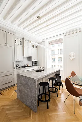 Rented by Compass | media 39