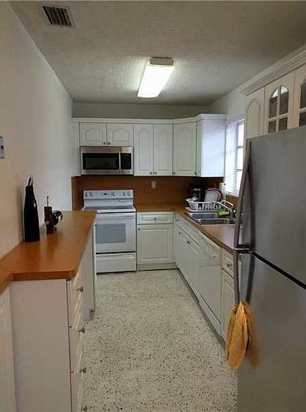 2nd image of 237 NW 59th Ave