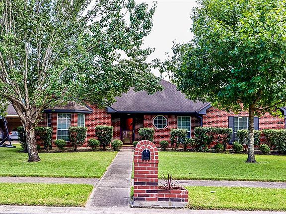 4th image of 2211 Meadows Blvd