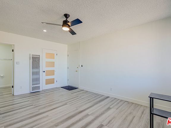 3rd image of 305 E Plymouth St #305A