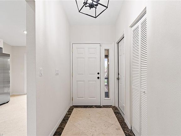 3rd image of 6482 Royal Woods DR