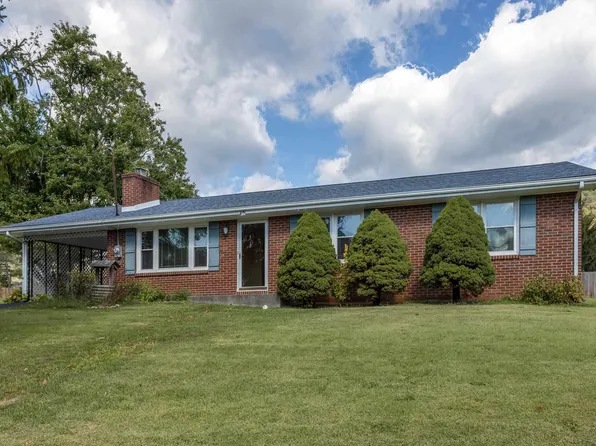 401 Elworth St, Narrows, VA 24124