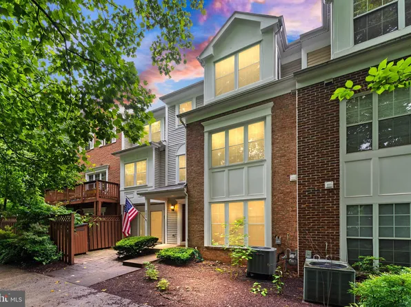 4339 Runabout Ln #178, Fairfax, VA 22030