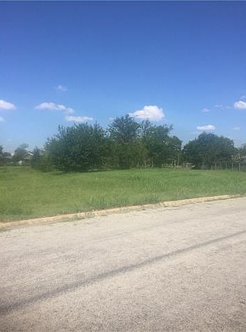 2nd image of 2901 Bull Run