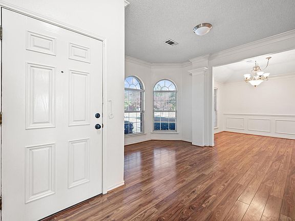 2nd image of 4805 Highlands Dr