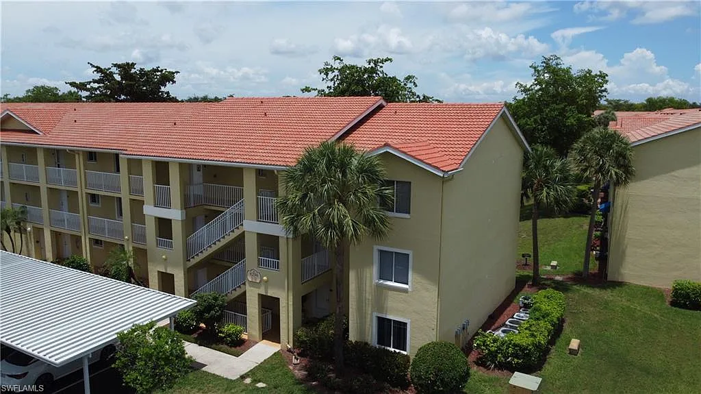 3 bed, 2.0 bath, 1330 sqft, $2,450 — Photo 1
