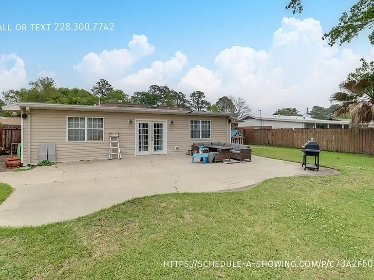 7201 Bienville Dr — Photo 18