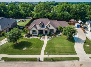 205 Hidden Meadow Cir, Midlothian, TX 76065