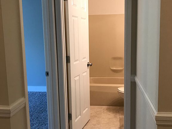 3rd image of 3701 Eastbrooke Dr