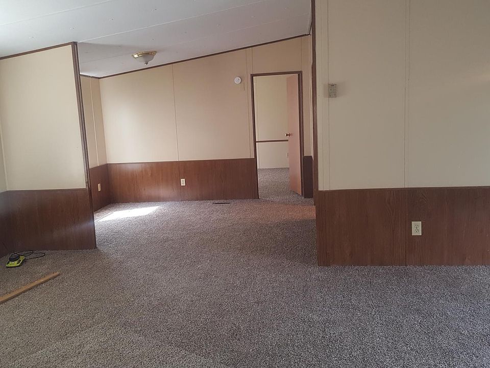 2nd image of 904 Old Vinland School Rd