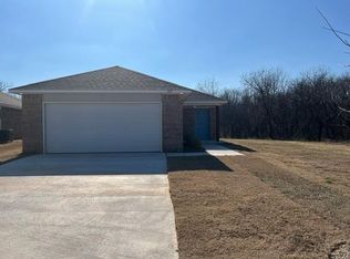 1015 Ichabod Cir, Chickasha, OK 73018