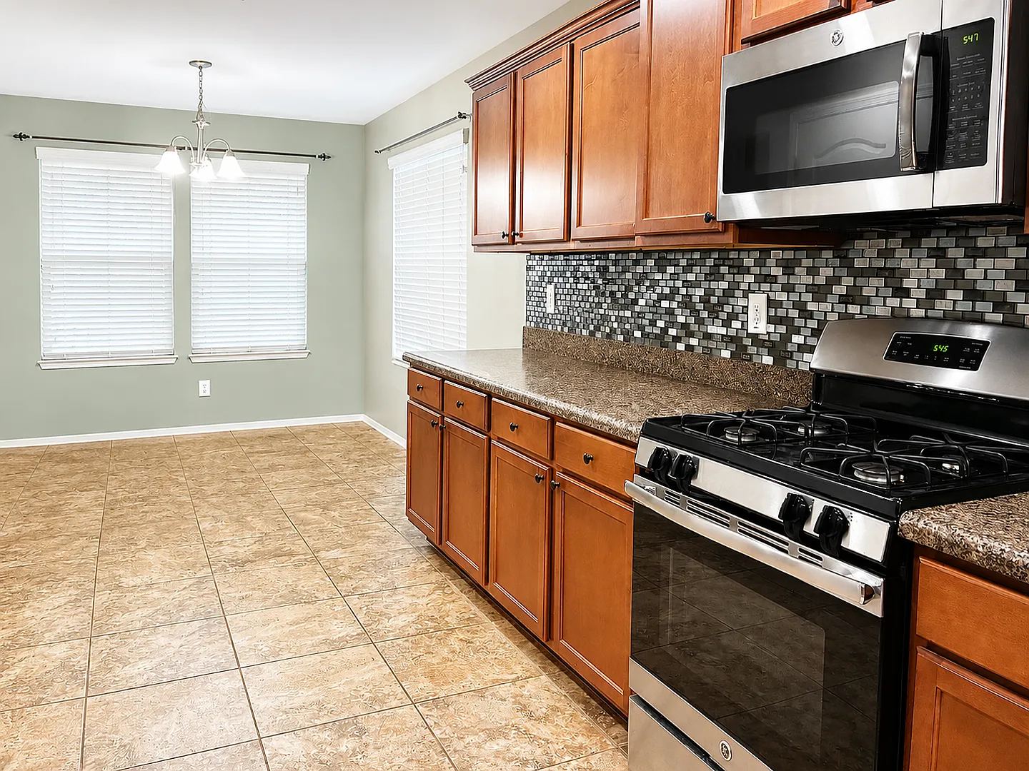 18368 W. Getty Dr. Goodyear, AZ 85338 — Photo 4