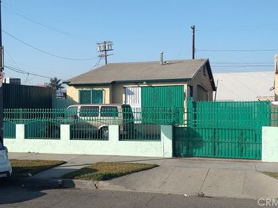 5741 Holmes Ave, Los Angeles, CA, 90058