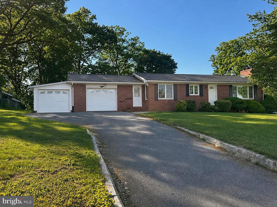 1st image of 2224 Dennings Rd