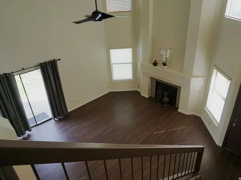 8435 Forest Ridge Dr — Photo 1