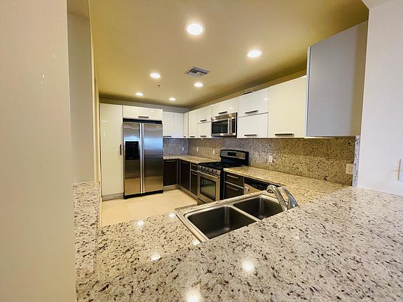 2nd image of 1257 Brockton Ave #Penthouse 4