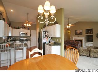 86 Stonebrooke, Troy, IL 62294